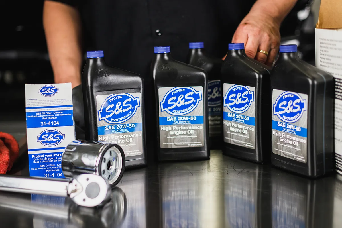 S&S Cycle 20W-50 synthetic motorcycle engine oil, 1 qt bottle